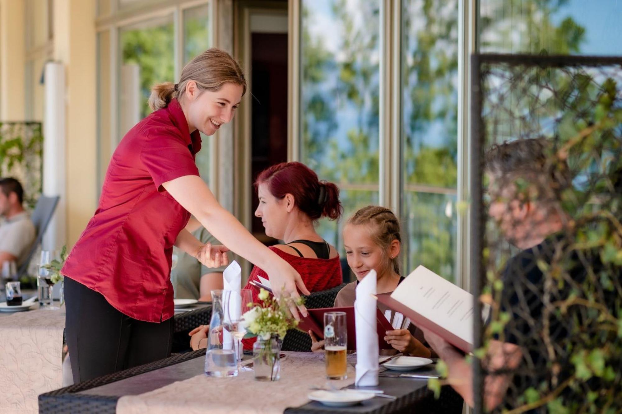 Hotel Viktor Viktorsberg ภายนอก รูปภาพ